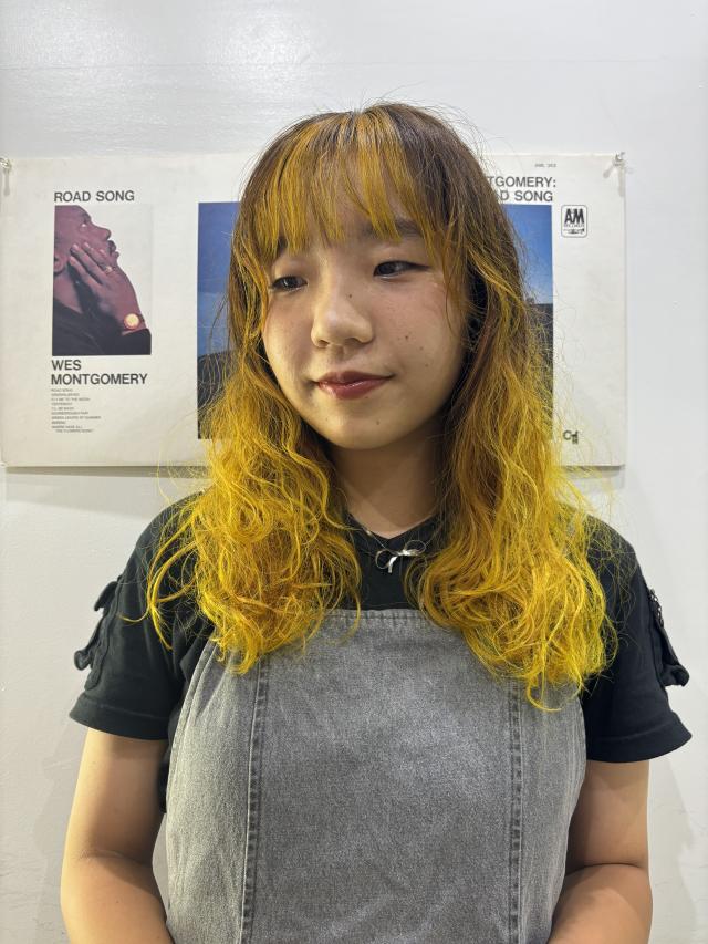 どんなデザインでも一律4400円‼️ブリーチ込み❗️デザインカラーモデル