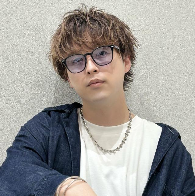 先着1名‼️モデカ限定30%オフ特別クーポン✨ケアカラー🌈+骨格矯正カット+スタイリングレクチャー