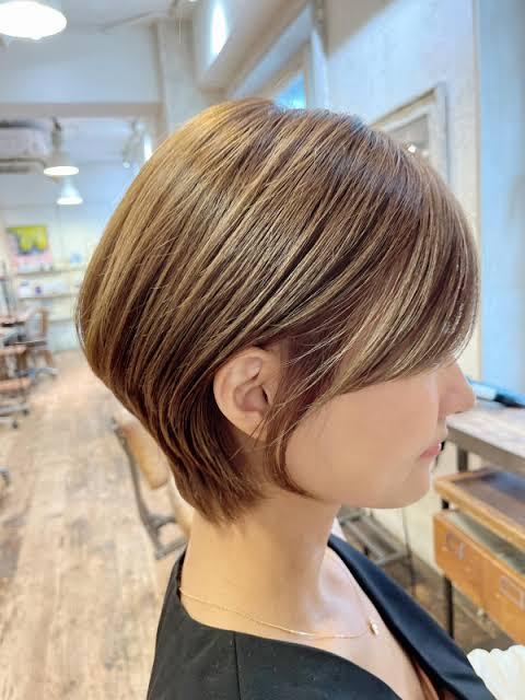 木曜日18時から土曜日19時からレディースショートカットヘアカットモデル募集!料金はかかりません!補修トリートメントつきになります!