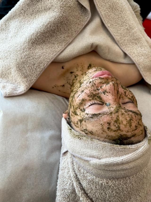 次世代ハーブピーリング🌿モニター様募集‼︎平日限定破格の¥11,000→¥7,700(別途オプション有り)
