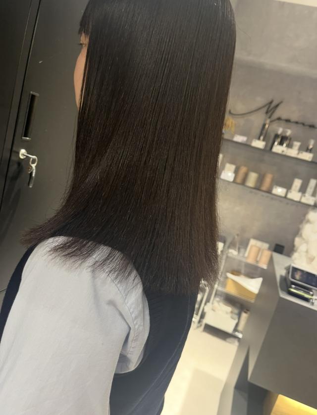 カット+クオラインプレミアム縮毛矯正+TOKIO4stepトリートメント
18500円→8000円