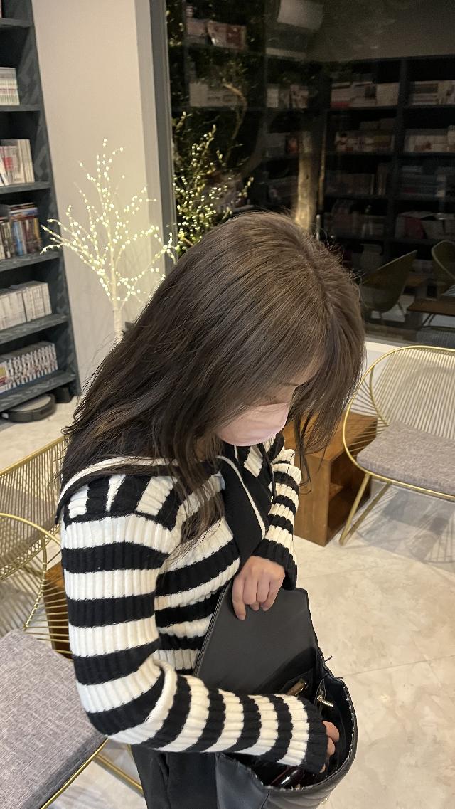 平日の何時でも可能です☺️
『ダブルカラー』ブリーチカラーのモデルを
お探ししています!!