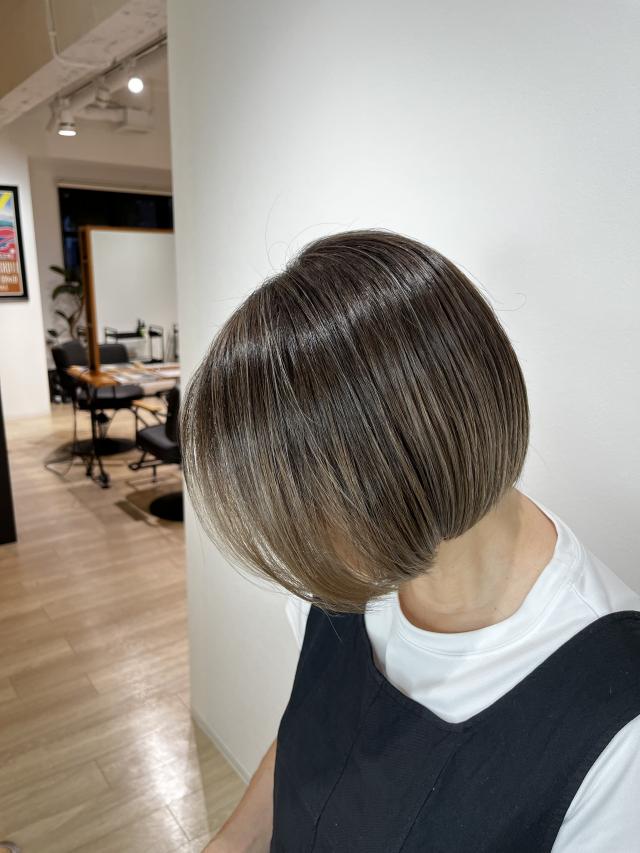 平日19時以降に白髪ぼかしハイライトのモデルさん大募集!!