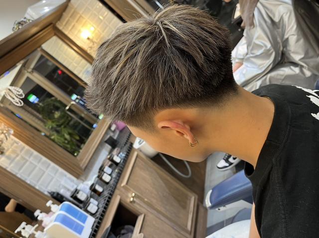 平日9:30〜17:00までの男性カットモデルさん募集中です。
様々なスタイルカットいたしますのでご予約ください!
土日は相談してください!
料金は無料です!