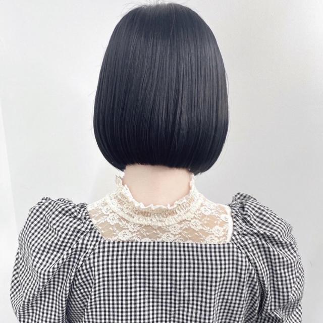 有名講師に見てもらいながらボブカット✂️