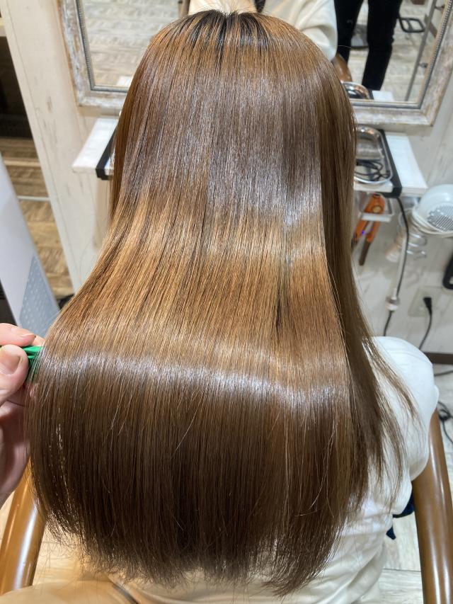 【19時限定】✨シルクのような質感に🌟艶カラー+髪質改善トリートメント🌟¥4400
