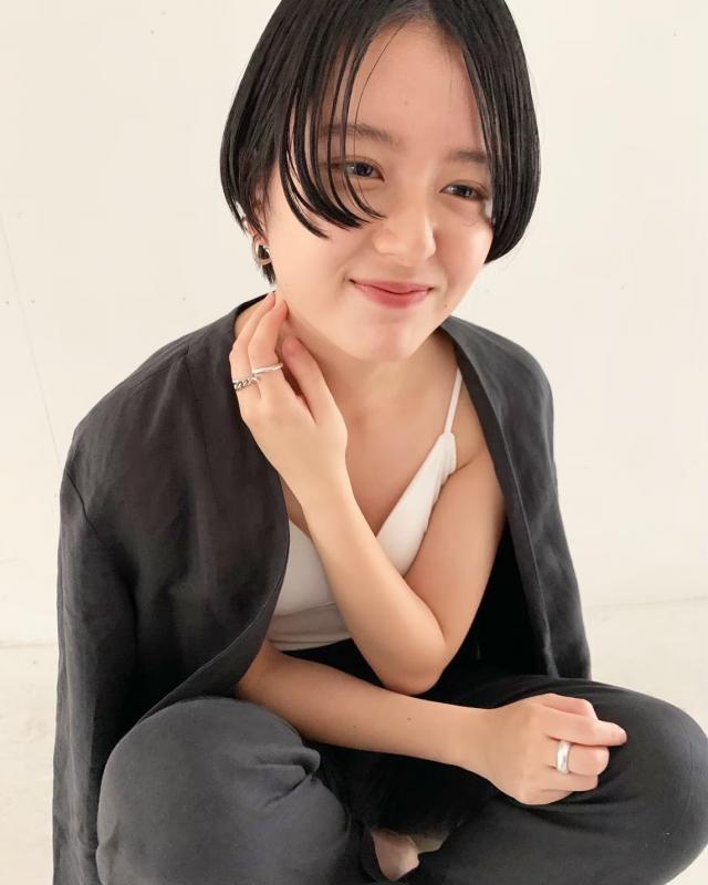 カットモデル募集しております!
ミセス世代限定⭐️
5/1 14:00〜
5/3 17:00〜
5/4 18:00〜.