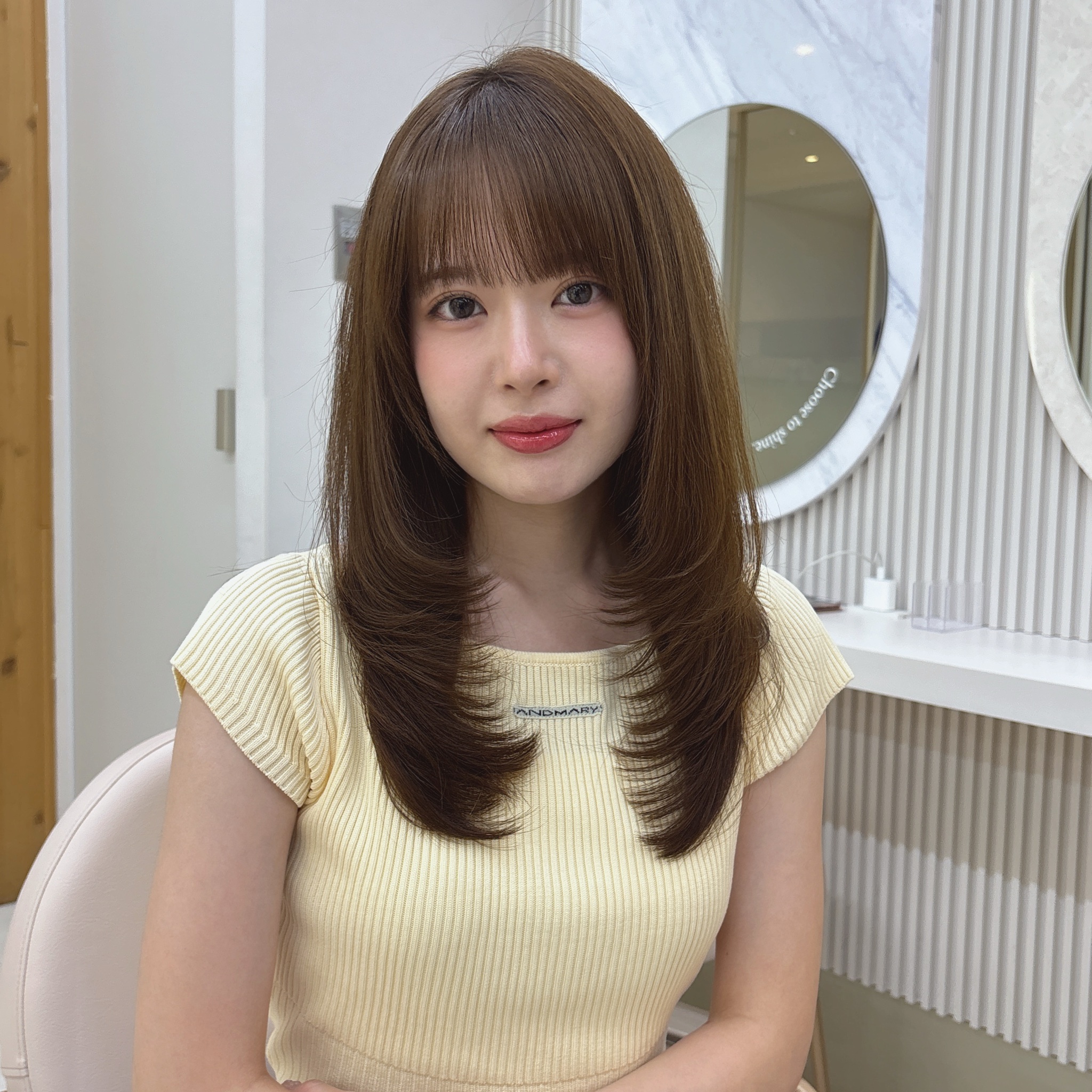 平日20時30分から似合わせレイヤーカット✂︎➕AFLOATトリートメント💎ミディアムの方限定🍒