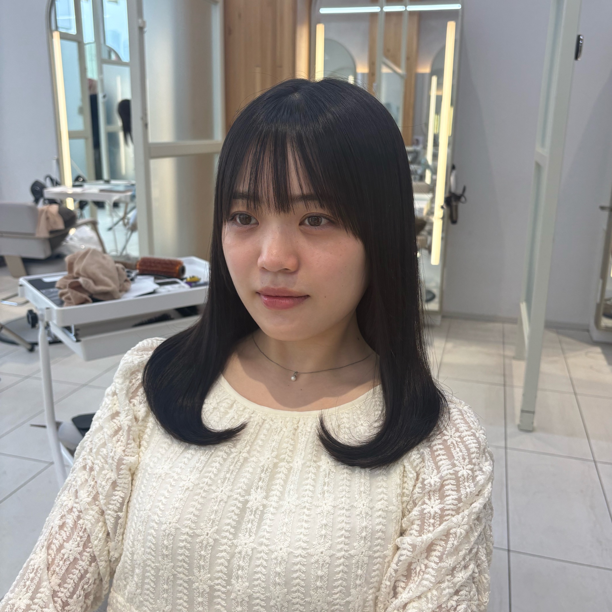 土曜早朝朝7時から似合わせレイヤーカット✂︎➕AFLOATトリートメント💎ミディアムの方限定🍒